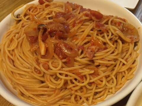 トマトとシメジのスパゲティ